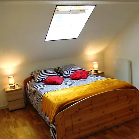 Charmant appart sous toits proche Château des Ducs Chambéry Extérieur photo