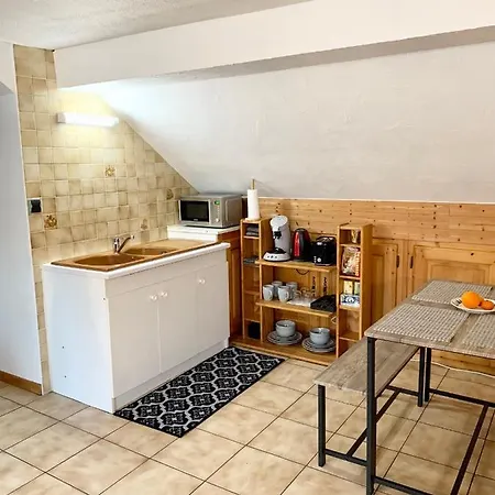 Charmant appart sous toits proche Château des Ducs Chambéry Extérieur photo